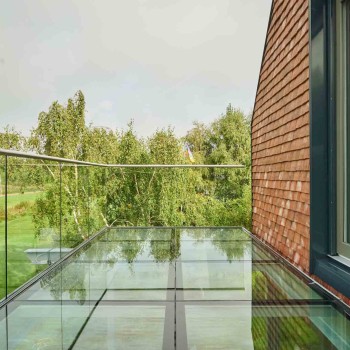 begehbarer Balkon Terrassenueberdachung glas glasdach